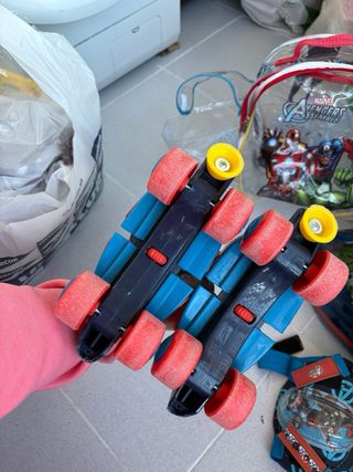 Patines y equipo de protección Avengers