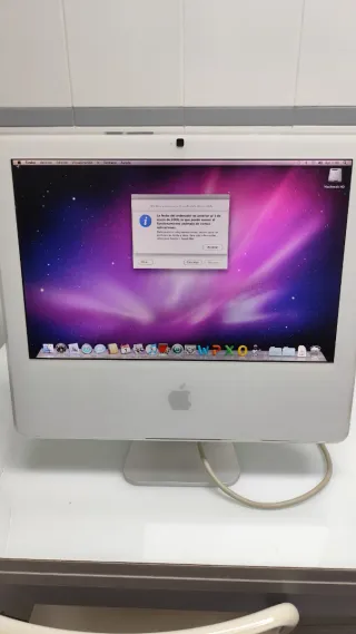 iMac G5, teclado y ratón inalámbricos + raton USB