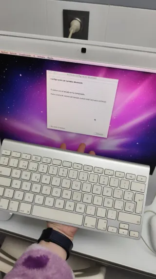 iMac G5, teclado y ratón inalámbricos + raton USB