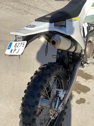 Husqvarna TE 250i solo, 87 HORAS!!!