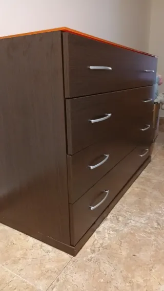 Cómoda de 4 cajones