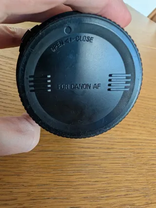 Sigma 28-300mm f/3.5-6.3 Macro Canon