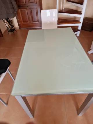 Mesa comedor extensible cristal y metal