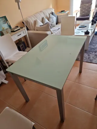 Mesa comedor extensible cristal y metal
