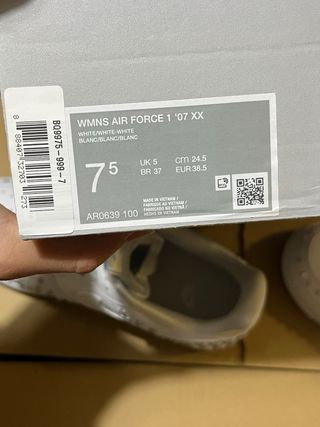 Nike Air Force 1 Plata y Blanco con Estrellas