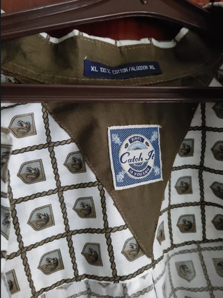 Camisa XL NUEVA con estampado de caballos