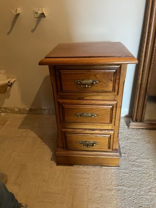 Cómoda, Sinfonier, Mesitas y Espejo Madera