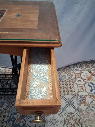 Mesa auxiliar máquina de coser vintage