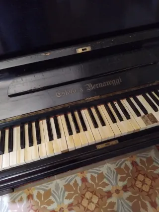 Piano de pared Estela & Bernareggi