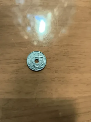 Moneda 50 céntimos con agujero