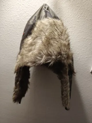 Gorro de invierno con orejeras