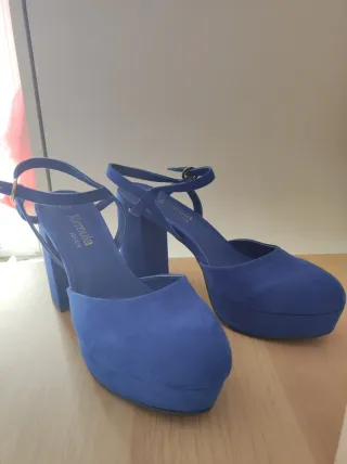 Zapatos tacón azul Fórmula Joven