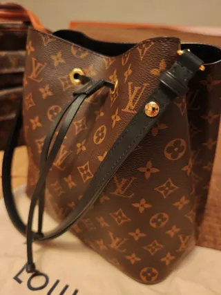 Louis Vuitton Neo Noe MM Bolso Black