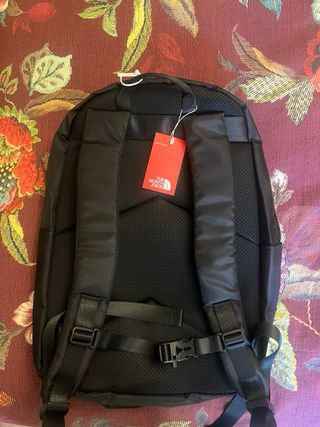 Mochila The North Face Negra y Gris
