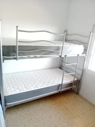 Base tapizada somier metálico y madera