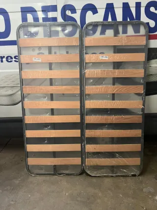 Base tapizada somier metálico y madera