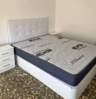 Base tapizada somier metálico y madera