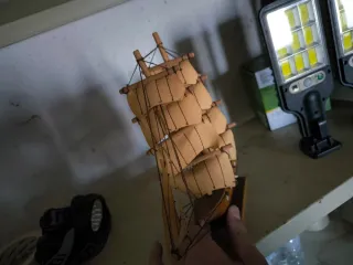 Barco antiguo de madera estilo vintage