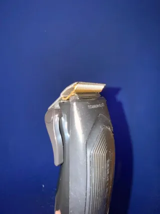 Cortapelos Taurus Mithos Titanium Plus 6W