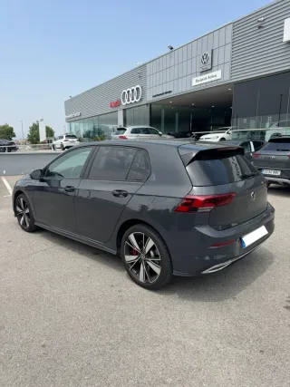 Volkswagen Golf 2021