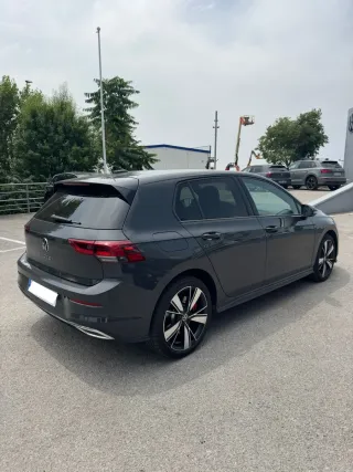 Volkswagen Golf 2021