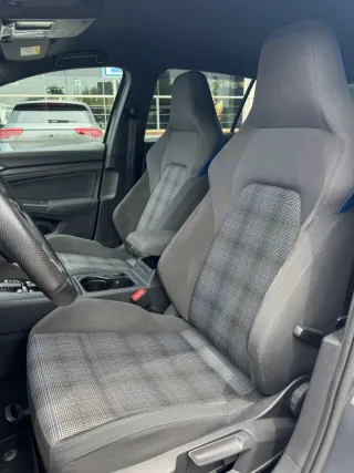 Volkswagen Golf 2021