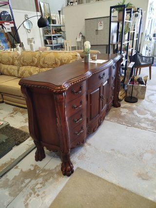 Aparador clásico de madera