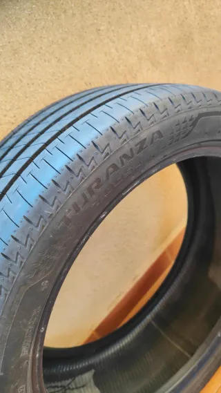 Neumático Bridgestone Turanza 215/45 R18