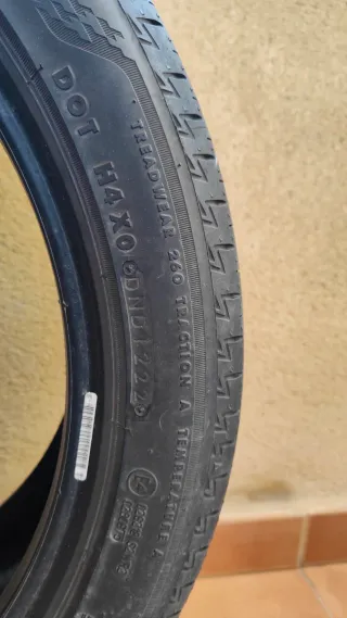 Neumático Bridgestone Turanza 215/45 R18