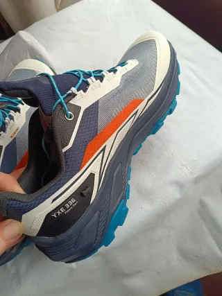 Zapatillas Trail Fuga 330