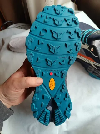 Zapatillas Trail Fuga 330