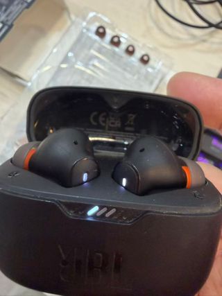 Auriculares JBL Tune 235 NC ,