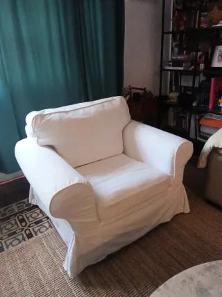 Sillón de tela blanco