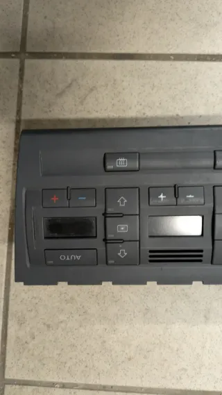 Audi A4 B6 B7 Climatronic 2 Din