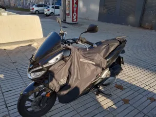 Honda PCX 125 - Moto Scooter