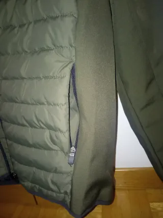 Plumífero verde Talla M, como nuevo.