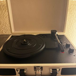 Tocadiscos formato maleta