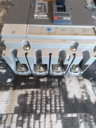 Merlin Gerin NS100N Interruptor Automático