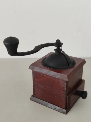 Molinillo Elma madera y metal