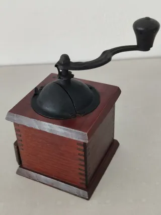 Molinillo Elma madera y metal