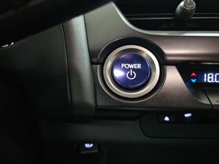 Lexus UX 2.0 250h Business