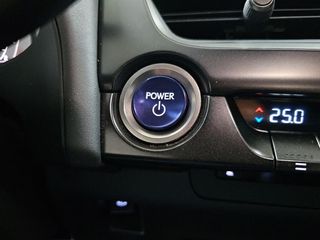 Lexus UX 2.0 250h Business