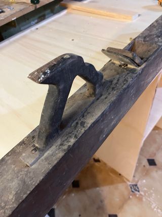 Pialla antica in legno