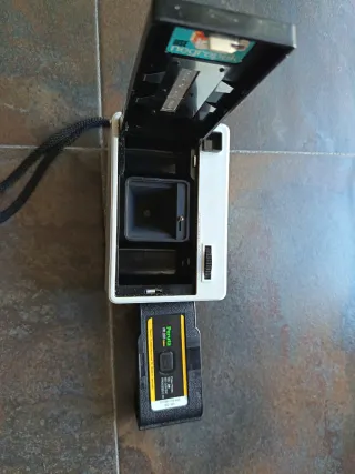 Cámara vintage NERAMATIC 126 FILM