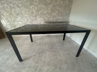 Mesa de comedor cristal y metal