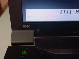 Portátil Lenovo para reparar o piezas con cargador