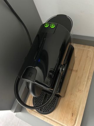 Cafetera Nespresso Inissia Negra