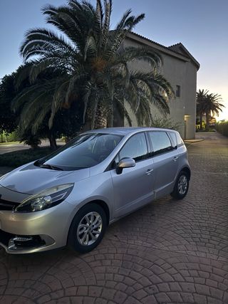 Renault Scenic 2012