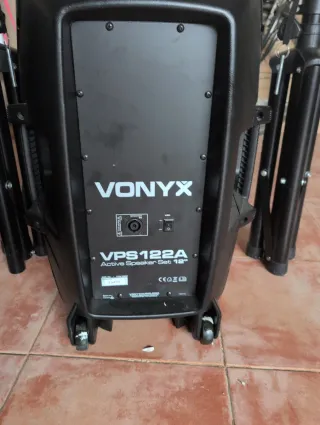 Altavoces Vonyx 800W+ Behringer DX626