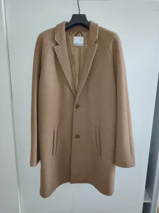 Cappotto uomo color cammello, marca bershka, misur